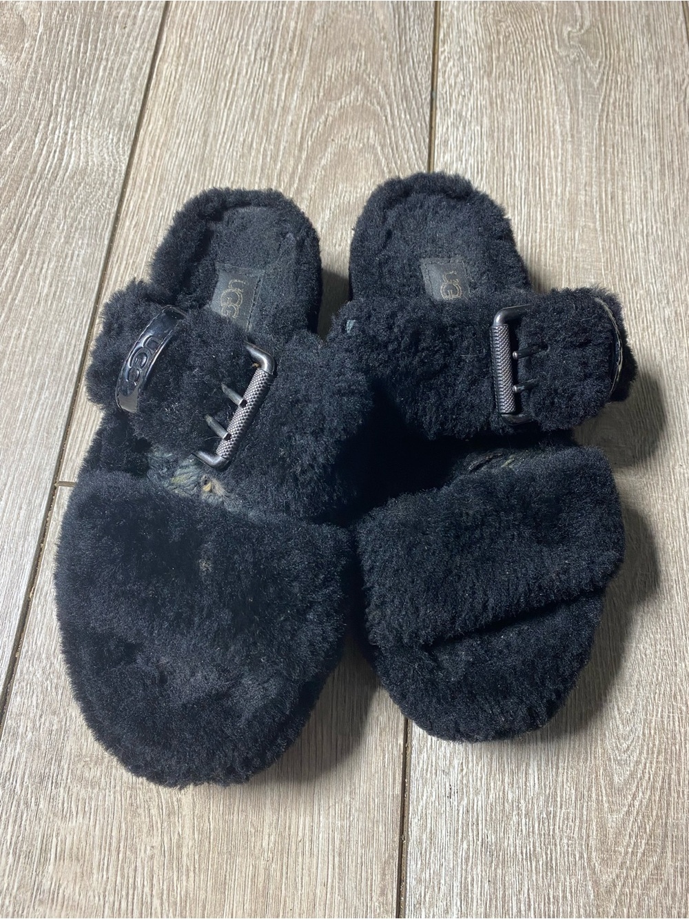 UGG Fuzz Yeah Black Sheepskin Slipper Slides Sandals Buckle Women Size 5 EU 36